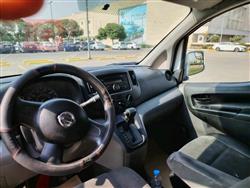 نیسان NV200